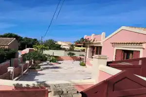 Krista House, Agios Gordios