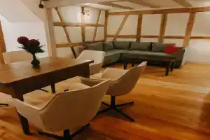 Fachwerk Loft - Parken - Balkon - Appartement am Kocher & Stadtpark Apartments, Schwabisch Hall