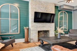 Milwaukee Group Stay 4BR | Self Check-In Guest house, Milwaukee
