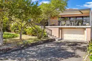 View Street Lake House, The Entrance