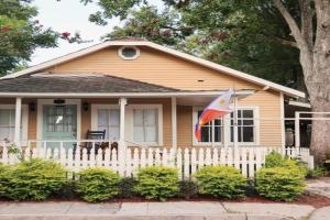 Downtown Studio - Modern Comforts, Lafayette