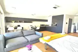 Stylish Studio in Lux city w terrace&parking, Luxembourg