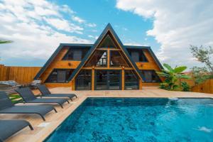 Localita Villa, Sapanca