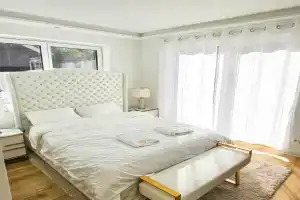 Beautiful new R apartment -15 min to Octoberfest, Munchen