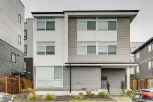 Walk to University Centrally Located Gem Guest house, Seattle