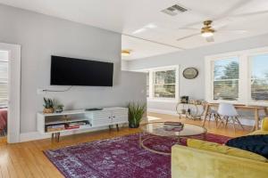 Modern Private Guest Suite • Walk to 4th Ave & UA, Tucson
