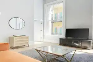 2 Units in Prime Canal St Location Near Bourbon St The Harlequin by AvantStay Guest house, New Orleans