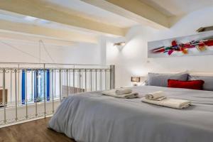 Palazzo Ducoss - Stay In The Heart Of Apartments, Sliema