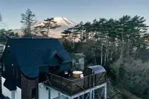 THE BLISS FUJI - private Sauna Villa with 100m2 Dog Run, Yamanakako