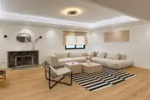 Cozy Boho 2-BR Retreat in Central Apartments, Nicosia