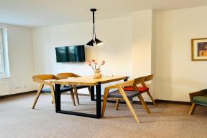 Ahorn Apartment- 4 Personen- Waschmaschine- Parkplatz, Wolfsburg