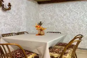 Guest House 52, Goris