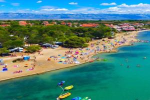 Awesome Home In Guest house, Privlaka