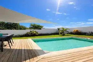 Villa Marea Private Pool Family Villa in with Garden, BBQ & Parking, Pereybere