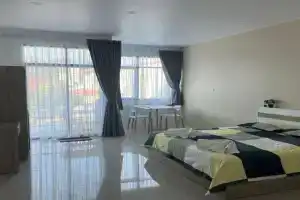 Nai-harn Apartments, Nai Harn
