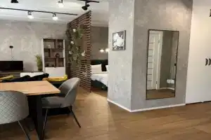 Suchasna studiya z goydalkoyu v ZhK Energiya Apartments, Ternopil