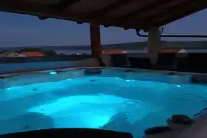 Holiday Home Jacuzzi Haus by Interhome, Posedarje