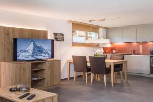 Apartment Top Ferienwohnung Dom - SkiIn-SkiOut by Interhome, Zermatt