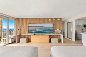 Newly Innovated Oceanview Beach Condo Sauna Pool, Honolulu