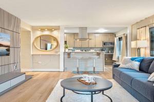 Downtown Corner Unit with Skyline Views Guest house, Seattle
