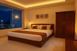 Heaven Breeze Hotel, Ella