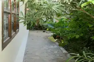 Mbirimbi Airport Malazi Hotel, Mbweni