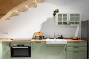 Vittoria - charming 500-year-old house nestled within the fortified walls of, Birgu