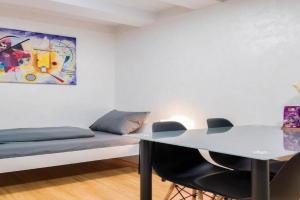 ALFA 2Z-Apartment 4 Betten SmartTV WLAN nahe Wasen Daimler l Bad & Küche l 2BR 4 beds kitchen bathroom, Stuttgart