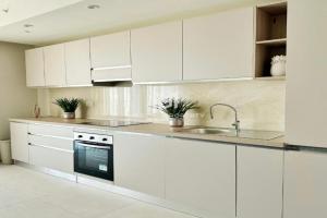 Mercury Suites, Pembroke
