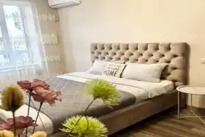 VIP Atlant Royal Apartments NOVOBUDOVA TTs Depot Duzhe chisto!, Chernovtsy
