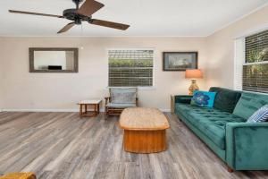 1055 College Guest house, Saint Simons