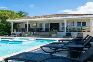 6BR, Jacuzzi, Ocean View, Solar Backup Power Apartments, Sosua