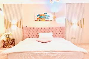 Canel View Holiday Home with Parking, Ajman City