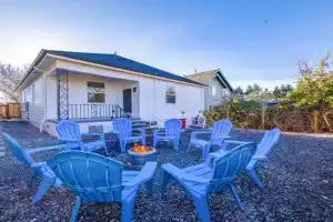 Modern Parkside Retreat Guest house, Seattle