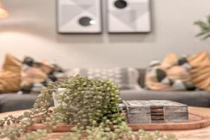 The Nichols Estate - - SameDay Bookings Apartments, Fort Worth