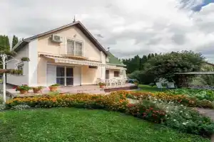Holiday Home Beachfront Balatonmariafuerdo 19542, Balatonkeresztur