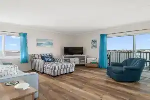 One of a Kind Direct Bay Views From This 3 Bedroom, Ocean City