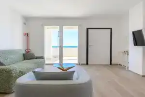 Fronte Mare House - 10 min to Airport - Netflix, Lido Di Ostia
