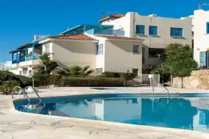 Bluora Apartment, 1BR Sea View, Balcony, Swimming Pool, Parking, 500 Meters from the Beach, Chlorakas
