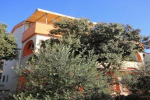 Apartments with parking space, Pag - 9354, Mandre