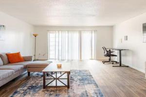 Four Bedrooms Sleeps 8 Near UAB, Birmingham