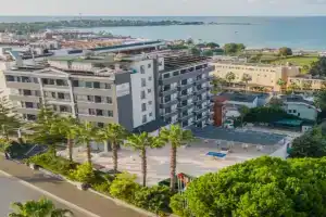 Sun Beach Hill Hotel, Side