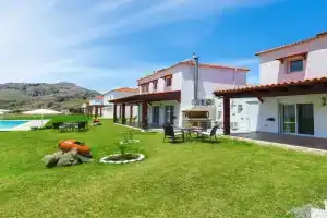Holiday Home Haus in Kolympia mit Garten und Bergblick by Interhome, Kolimbia