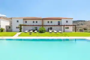 Holiday Home Haus in Kolympia mit Parkplatz und Bergblick by Interhome, Kolimbia