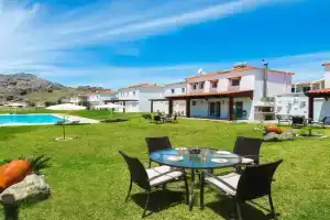 Holiday Home Haus in Kolympia mit Parkplatz und Bergblick by Interhome, Kolimbia