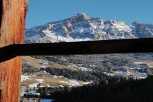 Luxury Chalet at the Foot of the Dolomites by the Castle, La Villa
