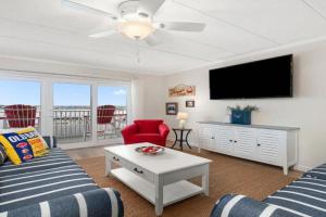 Downtown 2 Bedroom White Marlin Condo short walk to the Beach and Boardwalk!, Ocean City