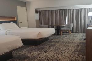 The Plaza Hotel at Capitol Square, Columbus