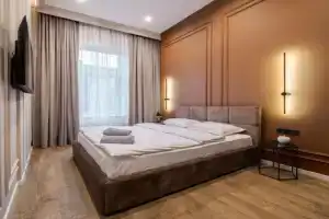 Prostora dvokimnatna z izolovanimi spalnyami u tsentria Apartments, Lvov