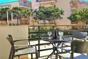 Happy Stay Qerret Apartments, Golem